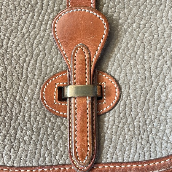 Dooney &Burke Purse - Brown trim and tan leather - Picture 4 of 8